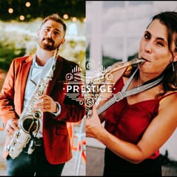 Manon & Illia - Saxophone Live