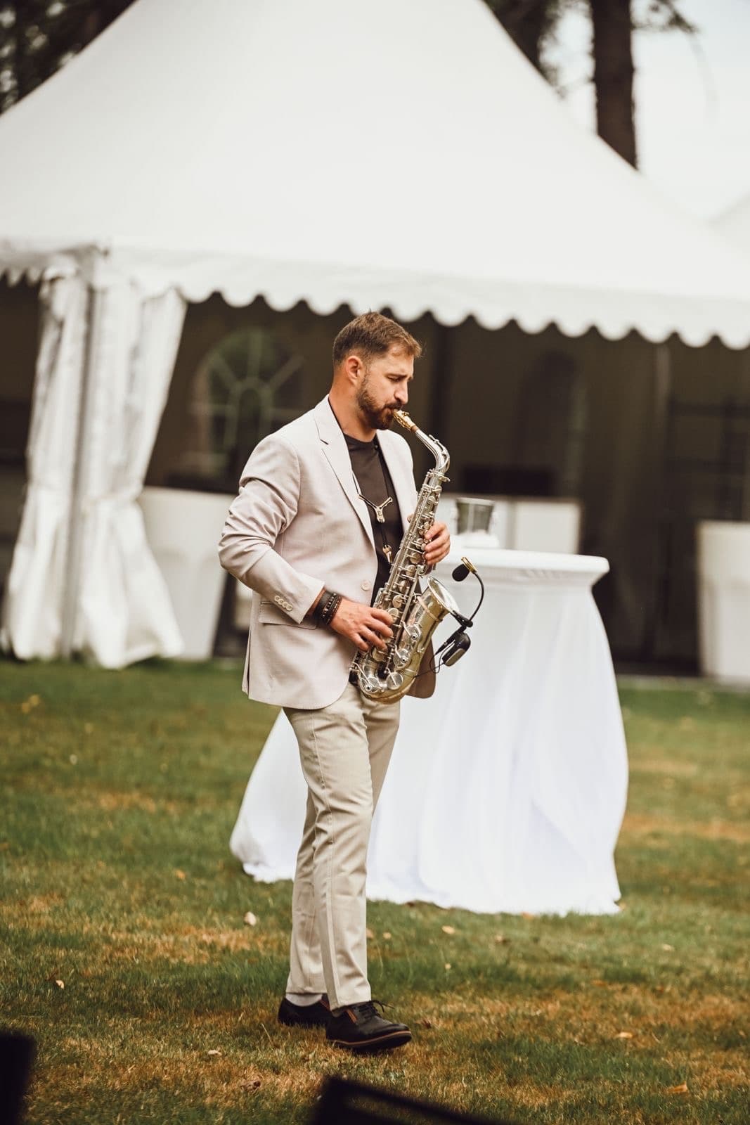 Illia - Portrait avec Saxophone